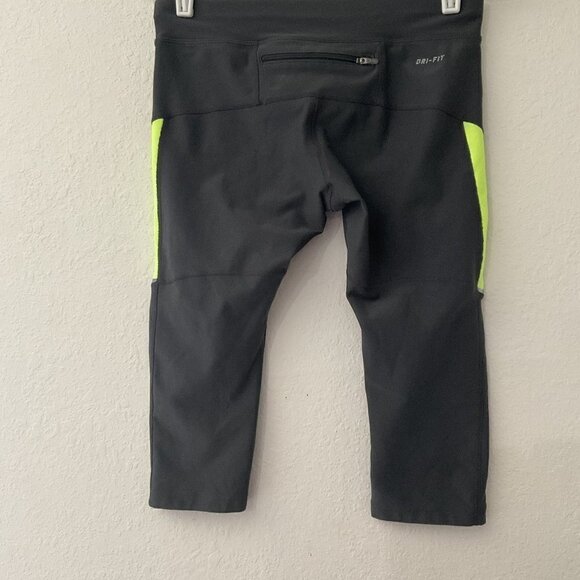 NIKE DRI FIT ATHLETIC LEGGINGS WORKOUT CAPRI PANTS GYM YOGA - Picture 4 of 12